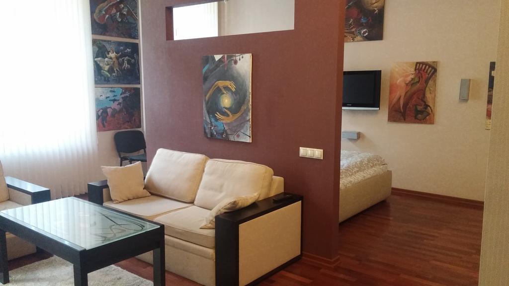 Aparthotel Na Dobu Lviv Extérieur photo