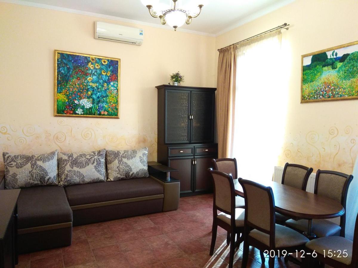 Aparthotel Na Dobu Lviv Extérieur photo